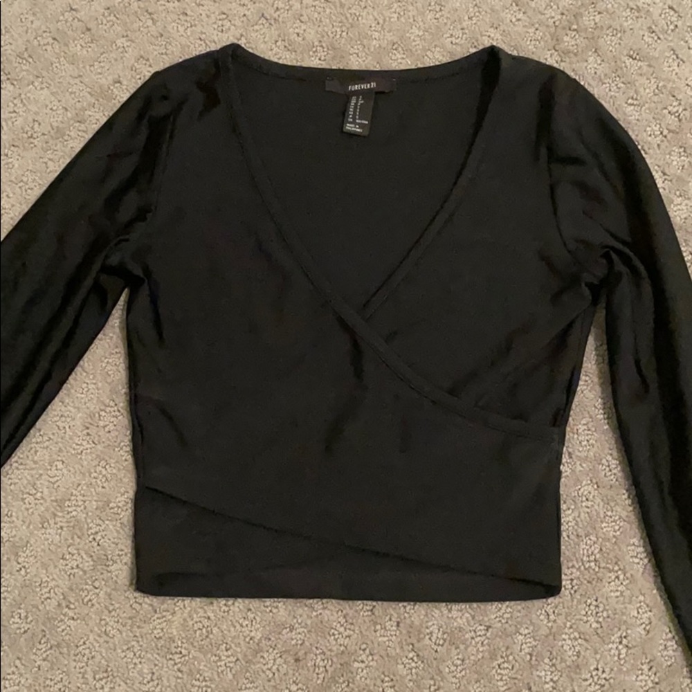 Long sleeve crop top